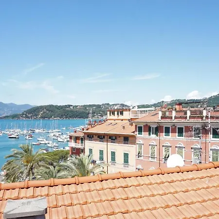 Cala D'oria Lägenhet