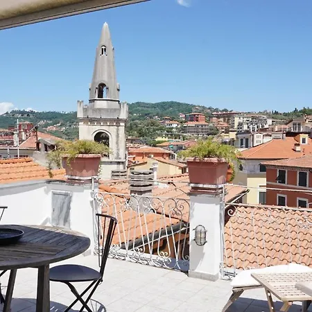 Cala D'oria アパート